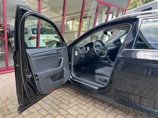 Škoda Superb Combi 1.5 TSI ACT Business Edition Plus  | Trekhaak | ACC | Carplay | Navi | Stoel/Stuurverw. | Sfeer | / 11