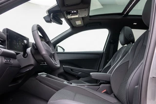 Volkswagen T-Roc 1.5 TSI R-Line Pano l Camera l Keyless l VOL OPTIES l NIEUW MODE / 14