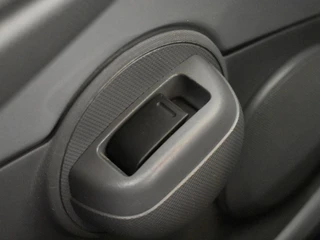 Toyota Aygo 1.0-12V Comfort Navigatie | 1e eigenaar | PDC / 23