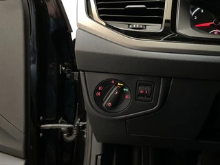 Volkswagen Polo 1.0 TSI Comfortline Parkeersensoren Navigatie DAB+ App-Connect / 22