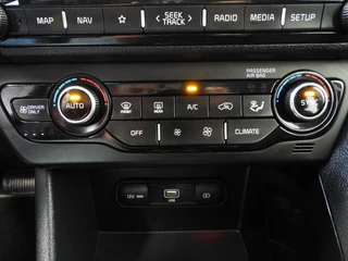 Kia Niro 1.6 GDi PHEV Plug-In DynamicPlusLine NAVI/CAMERA/LED/16"LMV! / 7