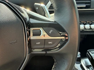 Peugeot 3008 1.2 PureTech Allure / 21