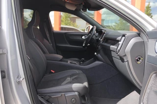 Volvo XC40 T4 Recharge Core Bright | Stoelverwarming | Trekhaak | Parkeercamera  | Keyless / 27