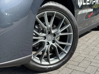 Leapmotor C10 Design ProMax 81.9 kWh 300PK Automaat Navigatie, Camera 360, Lichtmetalen velgen, Elektrische Achterklep, Kunstlederen bekleding, Stoel Verwarming & Ventilatie / 2