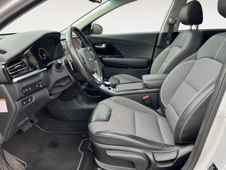 Kia e-Niro DynamicPlusLine 64 kWh | Elektrisch schuifdak | Keyless entry | Stoelverwarming / 10