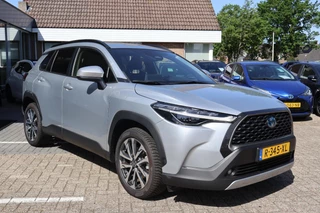 Toyota Corolla Cross 2.0 HYBRID 184PK FIRST-EDITION BLIND-SPOT EL-ACHTERKLEP LM-VELGEN KEYLESS PARK-SENSOREN STOELVERW DRAADLOOS-LADEN AD-CRUISE BLUETOOTH / 5