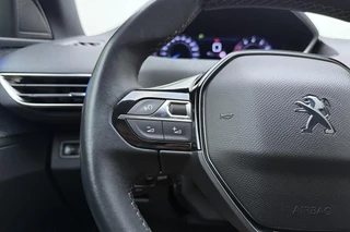 Peugeot 3008 1.2 PureTech Allure Pack Business | Trekhaak | Achteruitrijcamera | Navigatie | Airco | Stoelverwarming | Climate control | Cruise control | Dodehoekdetectie / 28