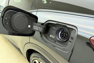 Citroen C5 X 1.6 Plug-in Hybrid 225 Shine Automaat | Navigatie | Stoel & Stuurverwarming | Keyless | Lederen bekleding | Massage stoelen | Extra getint glas | Camera / 18