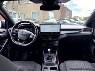 Ford Focus Wagon 1.0 EcoBoost Hybrid ST Line  Fullmap Navigatie, 17''Lmv / 7