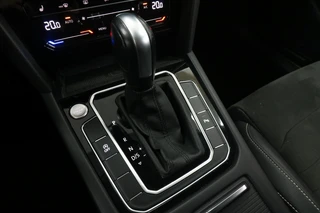 Volkswagen Passat Variant 1.5 TSI Elegance (Automaat) + Trekhaak / 23