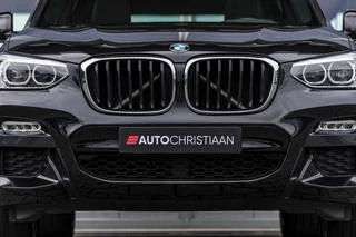 BMW X3 xDrive20i High Executive  | Pano | Trekhaak | Head-up / 19