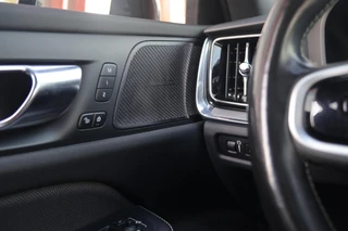 Volvo V60 T6 Recharge AWD R-Design / 35