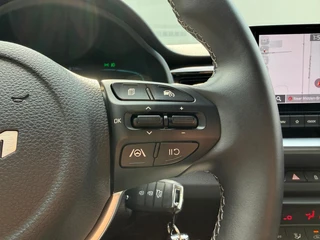 Kia Stonic 1.0 T-GDi MHEV 100pk DCT7 DynamicLine / 18