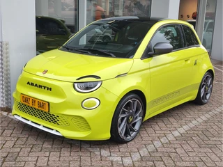 Abarth 500e SCORPIONISSIMA 42 kWh  SoH 94,12% !! | Alcantara sportstuur | Pano | Winterpakket