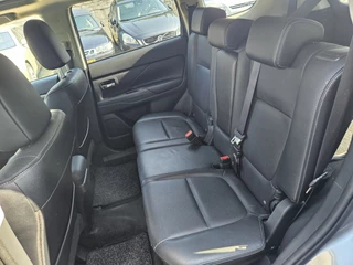 Mitsubishi Outlander 2.0 Instyle AUTOMAAT AIRCO NAVI CAMERA TEL / 13