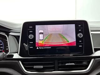 Volkswagen T-Roc 1.0 TSI R-Line | Camera | CarPlay | Adaptive Cruise | Digital Dash / 21
