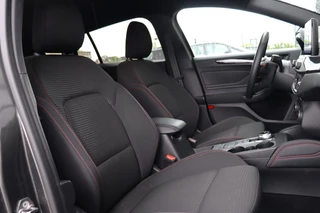 Ford Focus Wagon 1.0 EcoBoost Titanium ST X Business | NAP | Apple Carplay | Stoel/Stuur Verwarming | Cruise | Camera / 45