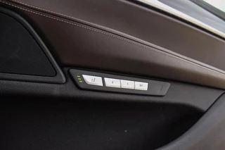BMW 7-serie 740i High Executive | 2e eigenaar | Driving Assistant Plus | Innovation pakket | Massage | Dodehoekdetectie | Adaptieve cruise | 360 camera | Stoelventilatie | Gesture control / 40