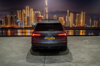 Audi Q7 55 TFSI e quattro Pro Line Plus / 8