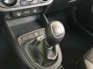 Hyundai i10 1.0 Comfort / 21