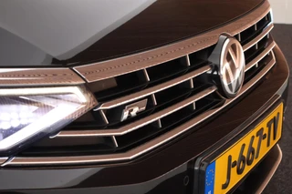 Volkswagen Passat Variant 1.5 TSI 150pk DSG 2x R-Line Panoramadak Leder Camera Stoelverwarming Virtual Cockpit / 51