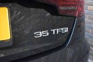 Audi A4 Limousine 35 TFSI Advanced Edition / 12