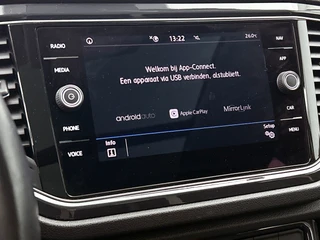 Volkswagen T-Roc 1.5 TSI Sport Automaat | Adaptive Cruise | CarPlay | Camera | Panoramadak | Parkeersensoren | Trekhaak | NAP / 19