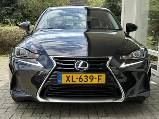 Lexus IS 300h Hybrid Sport Edition / 7