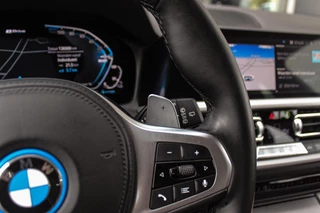 BMW 3-serie Touring 330e High Executive | 1e eigenaar | BTW auto | M-sport stuur | HiFi audio | Sportstoelen | Cruise control adaptief | Grootlichtassistent | Active Guard Plus / 23