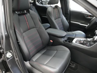Toyota RAV4 2.5 Plug-in Hybrid AWD Business Plus ✅Stoelverw.&Koeling✅Panodak✅MemorySeat✅Dodehoek✅Electr. achterklep✅Headup✅ / 7