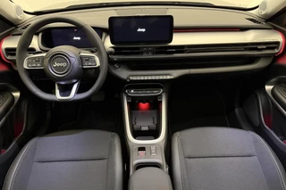 Jeep Avenger 1.2 e-Hybrid 110pk Automaat Summit | Navigatie | Trekhaak | Panoramadak | Adapt. Cruise control | JBL Audio | Elektrische achterklep | Stoelverwarming  | Climate Control / 19