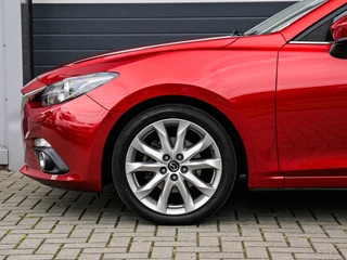 Mazda 3 2.0 GT-M | Leder | Xenon | Keyless | Head-up display | Bose | Trekhaak | PDC v+a | Stoelverwarming / 22