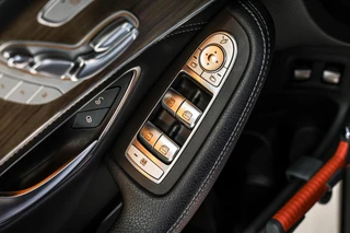 Mercedes GLC-klasse 350e 4MATIC AMG Premium Plus|Pano|verkoeling|Trekhaak|Leder / 39