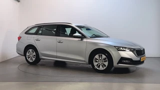 Škoda Octavia Combi 1.0 TSI 110pk Ambition Navigatie Parkeersensoren App-Connect DAB+ / 2