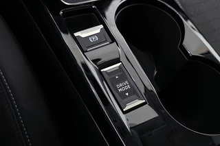 Peugeot 208 1.2 PureTech Allure Pack Stoelverwarming Keyless Adaptieve Cruise Control Apple CarPlay / 34