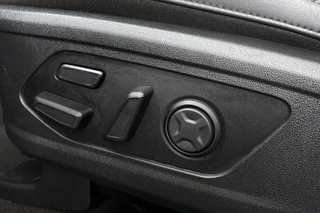 Kia Sorento 1.6 T-GDI Plug-in Hybrid 4WD ExecutiveLine Panoramadak Stoelventilatie Head-Up Leder SOH 100% / 19
