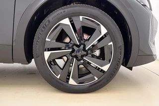 Peugeot 408 1.2 Hybrid 145 e-DCS6 Allure | Achteruitrijcamera | Dealer Onderhouden l Wireless Apple Carplay & Android Auto l TomTom Navigatie l DAB l Bluetooth l PDC l Camera l LED l Lichtmetalen Velgen / 15