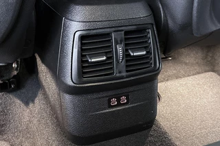 BMW 2-serie Active Tourer 218i M Sport Head-Up Sportstoelen Stoelverwarming HiFi Camera / 33