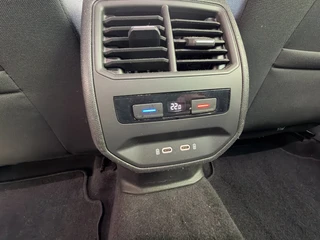 Seat Leon Sportstourer 1.5 TSI Style Launch Edition / ACC / Led / CarPlay / Trekhaak . / 36