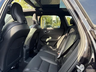 Volvo XC60 2.0 T6 Plug-in hybrid AWD Plus Black Edition / 13