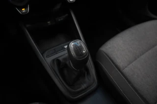 Kia Stonic 1.0 T-GDi MHEV ComfortLine  Carplay Trekhaak NAP! / 13