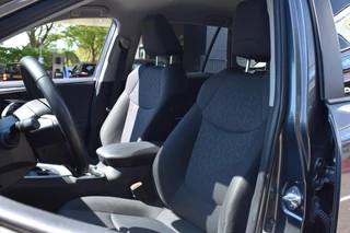 Toyota RAV4 2.5 Hybrid Dynamic BSM | Navigatie | Camera | 100% Toyota Onderhouden | 12 mnd BOVAG garantie | Whatsapp 06-53188999 / 5