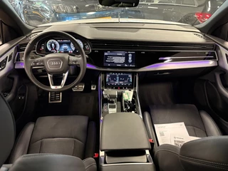 Audi Q8 60 TFSI e quattro Pro Line S Competition 489pk | Panoramadak | luchtvering | head-up | 360 camera | 22 inch / 12