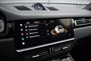 Porsche Cayenne Coupé 3.0 E-Hybrid Platinum Edition *Krijt* | Sportuitlaat | Panorama | ACC | Trekhaak | Ventilatie | Achterasbesturing | Bose | Head-Up | 22'' Wielen | / 14