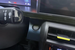 Fiat Grande Panda La Prima 11 kW 44 kWh | Navigatie | Camera | Stoelverwarming | Stuurverwarming | Cruise control | LED verlichting | Lichtmetalen velgen / 21