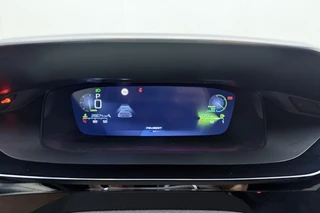 Peugeot 408 1.2 Hybrid 145 e-DCS6 GT | Automaat | Adaptieve cruise control | Stuurverwarming | Elektrisch bedienbare achterklep | Lichtmetalen velgen | Keyless entry en start | Full led / 24