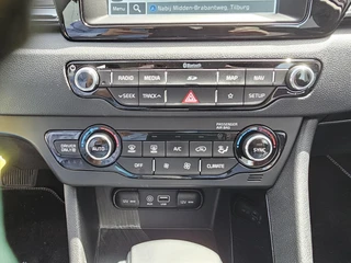 KIA Niro 1.6 GDi Hybrid DynamicLine |Navi |Camera / 17