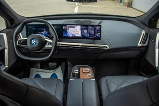 BMW iX xDrive40 Sport Edition 77 kWh, BTW, Laser, H&K, Pano / 14