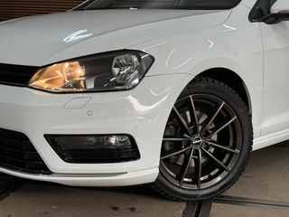 Volkswagen Golf Variant 1.4 TSI R-line | 150pk | DSG Camera | Licht+Zicht | Ambient | Winter Pakket / 13