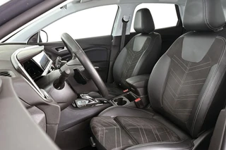 Opel Grandland 1.6 Turbo Plug-In Hybrid 4x4 Ultimate 300 PK Afneembare Trekhaak Stoel-Stuurverwarming / 7